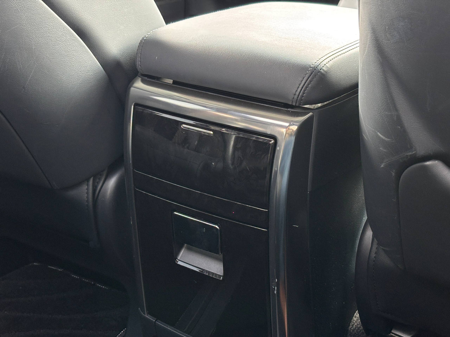 ALPHARD 2.5 SC PACKAGE MODELLISTA