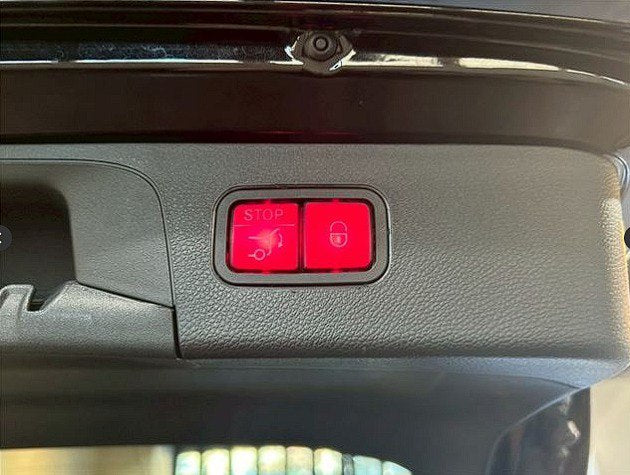 MERCEDES-BENZ GLC300 AMG LINE 4MATIC 2.0T