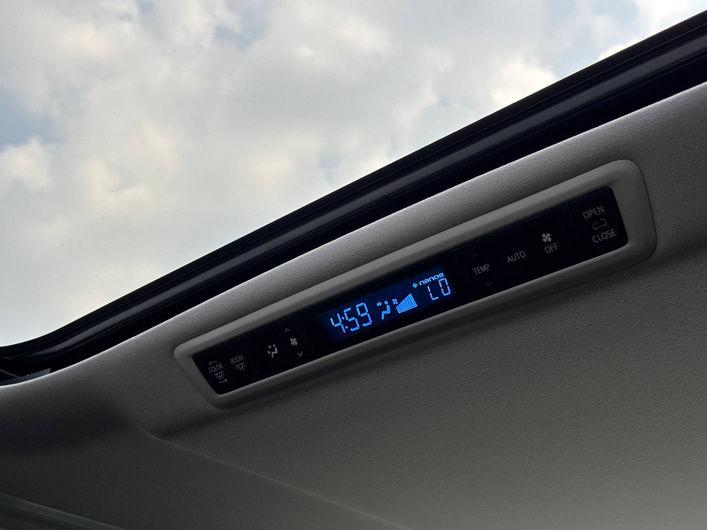 ALPHARD 2.5 SC PACKAGE MODELLISTA