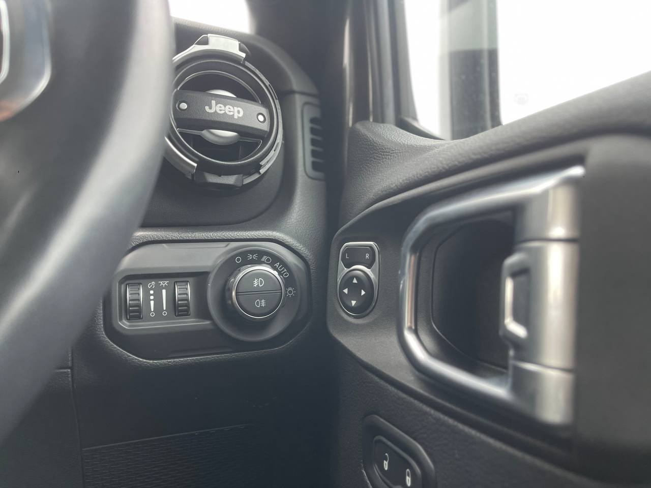 JEEP WRANGLER UNLIMITED SAHARA 4WD 2.0T