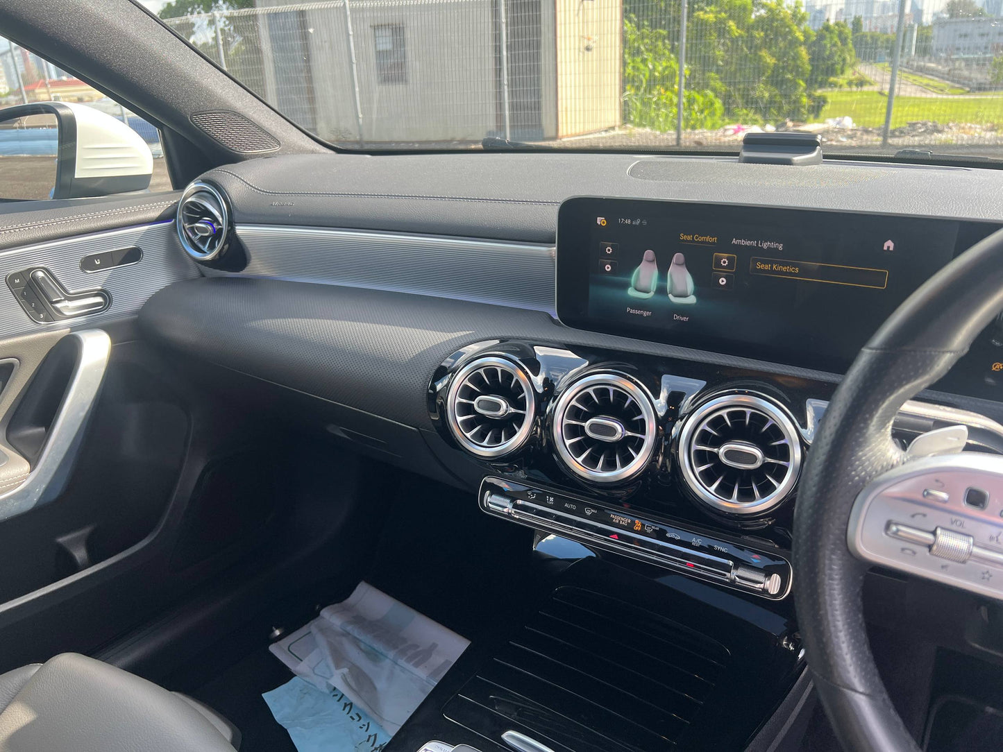 A180 AMG SEDAN 1.3T LEATHER EXCLUSIVE PACK