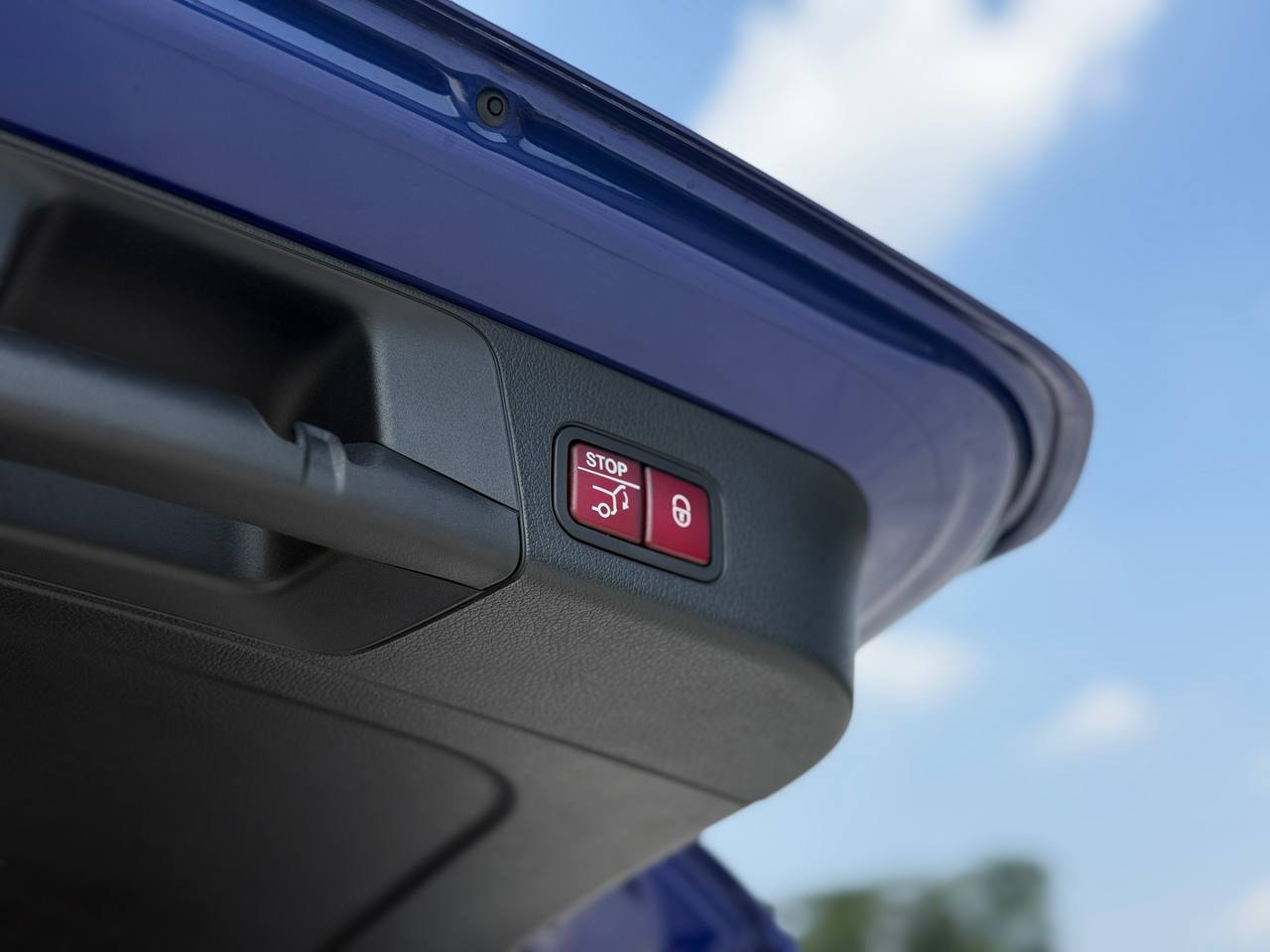 2021 MERCEDES BENZ GLB180 AMG LINE 1.3T