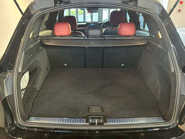 MERCEDES-BENZ GLC300 AMG LINE 4MATIC 2.0T