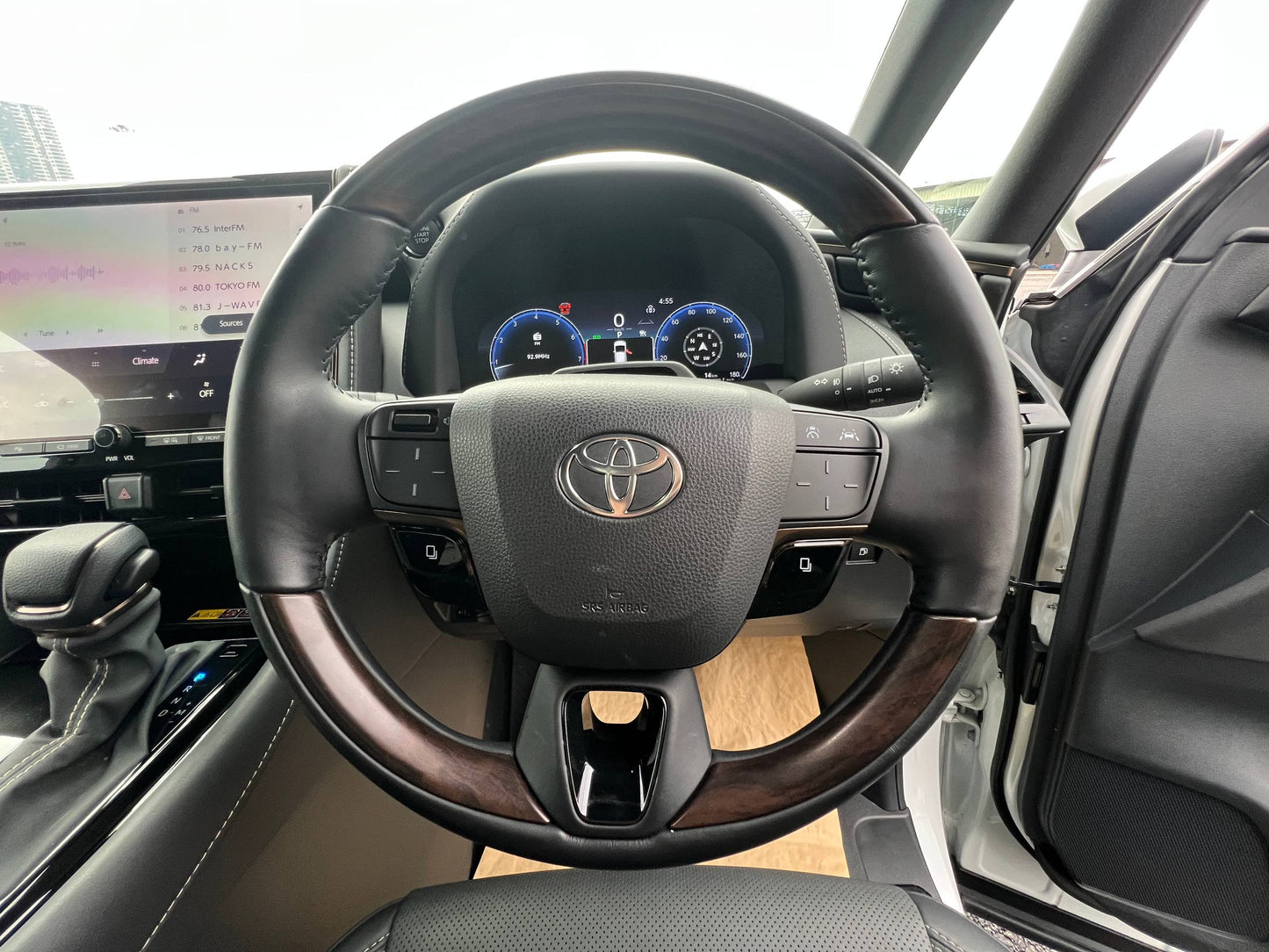 ALPHARD 2.5 Z NEW MODEL