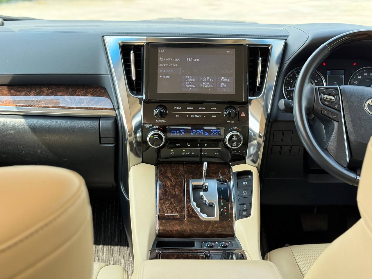 2020 TOYOTA ALPHARD 2.5 G FACELIFT