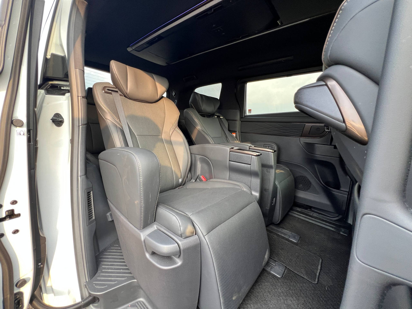 ALPHARD 2.5 Z (NEW MODEL)