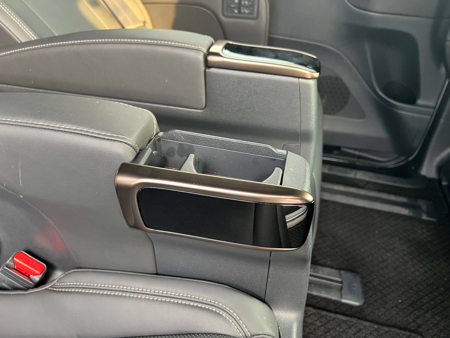 ALPHARD 2.5 Z (NEW MODEL)