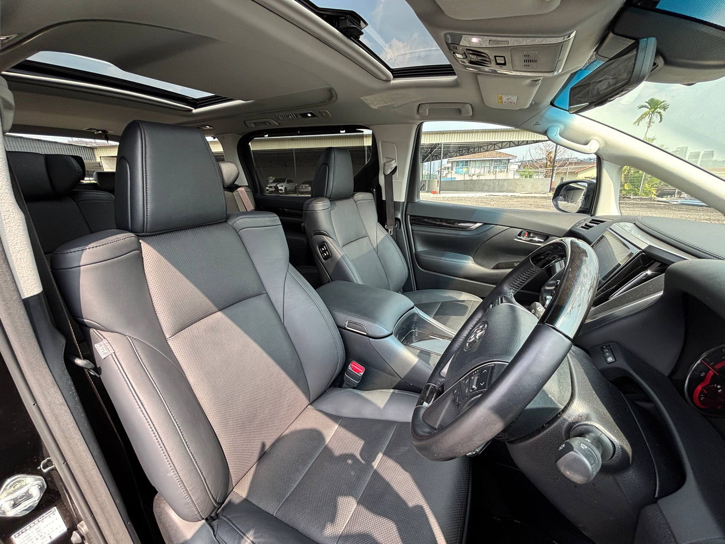 ALPHARD 2.5 SC PACKAGE MODELLISTA