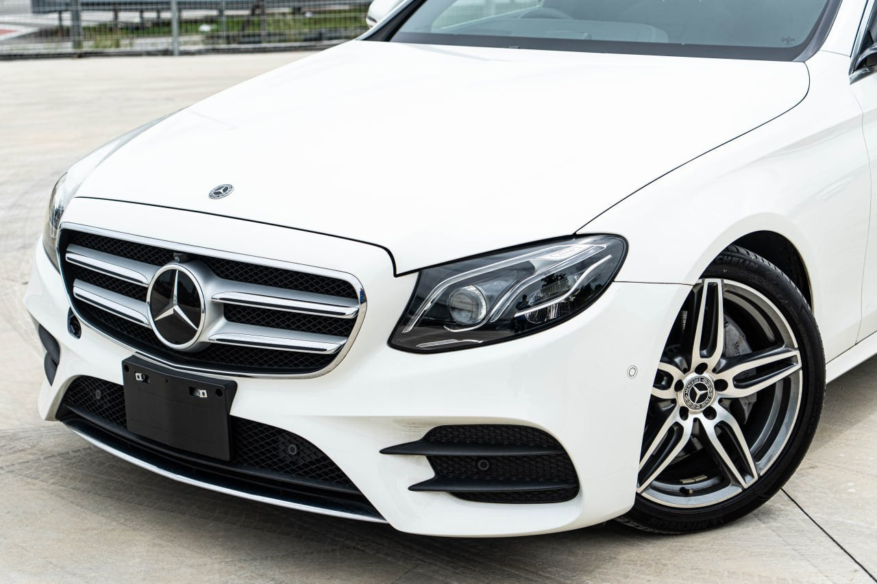 2018 MERCEDES BENZ E200 AMG SPORT 2.0T (WHITE)