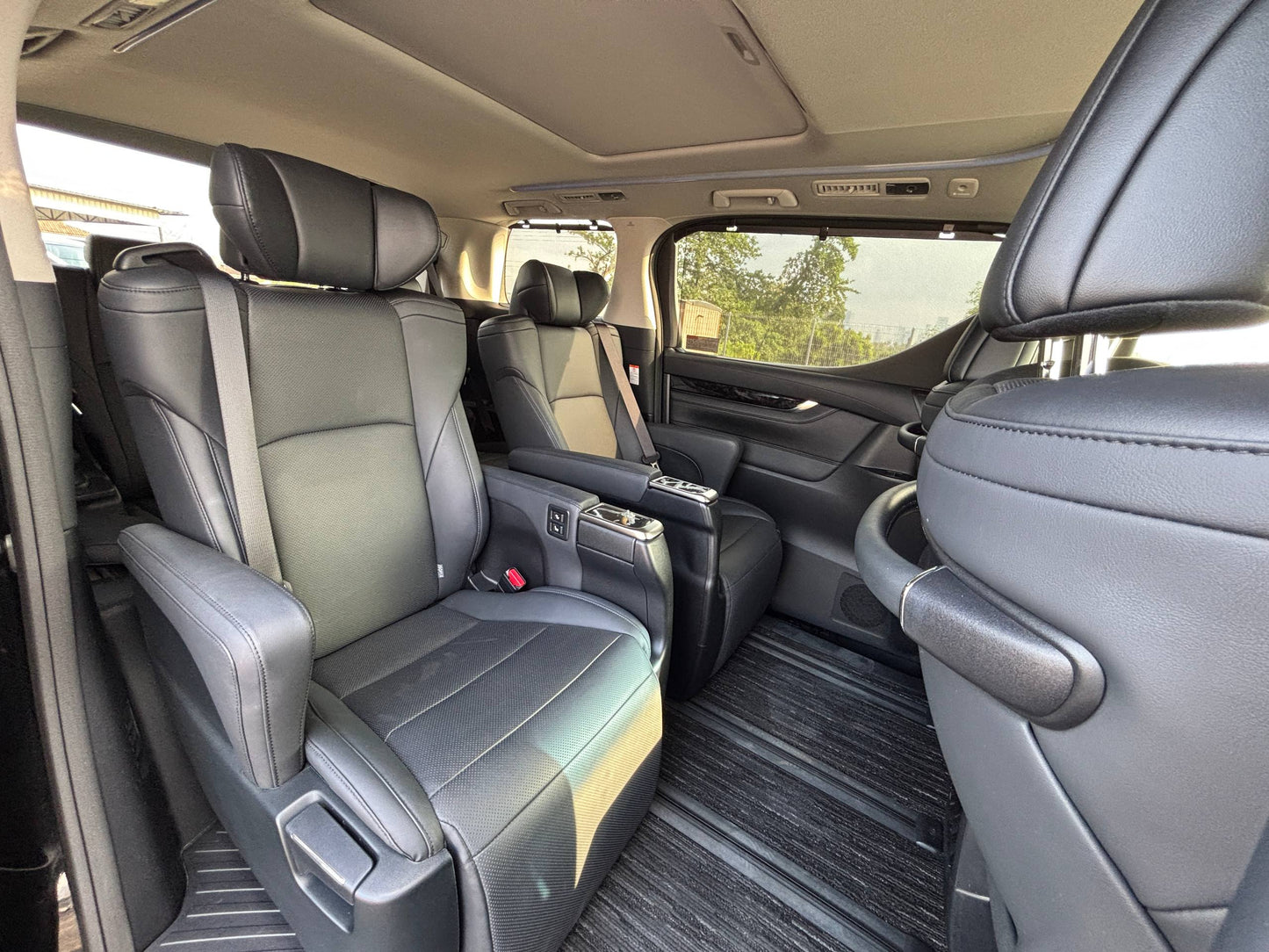 ALPHARD 2.5 SC PACKAGE MODELLISTA