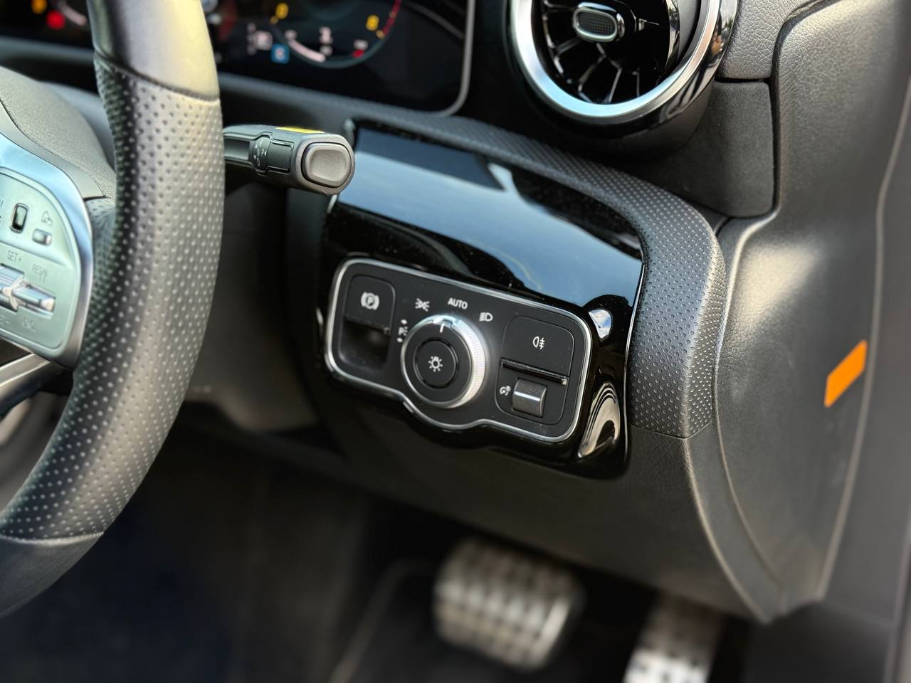 2020 MERCEDES BENZ A180 AMG 1.3T
