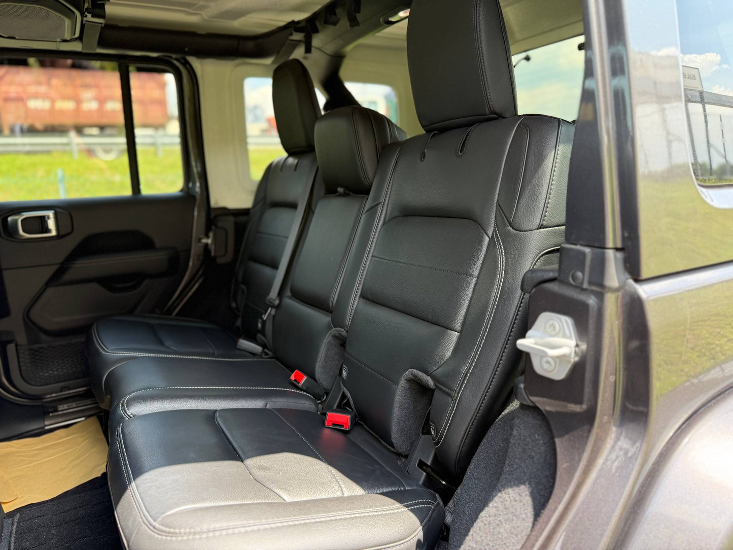 JEEP WRANGLER UNLIMITED SAHARA 4WD 2.0T