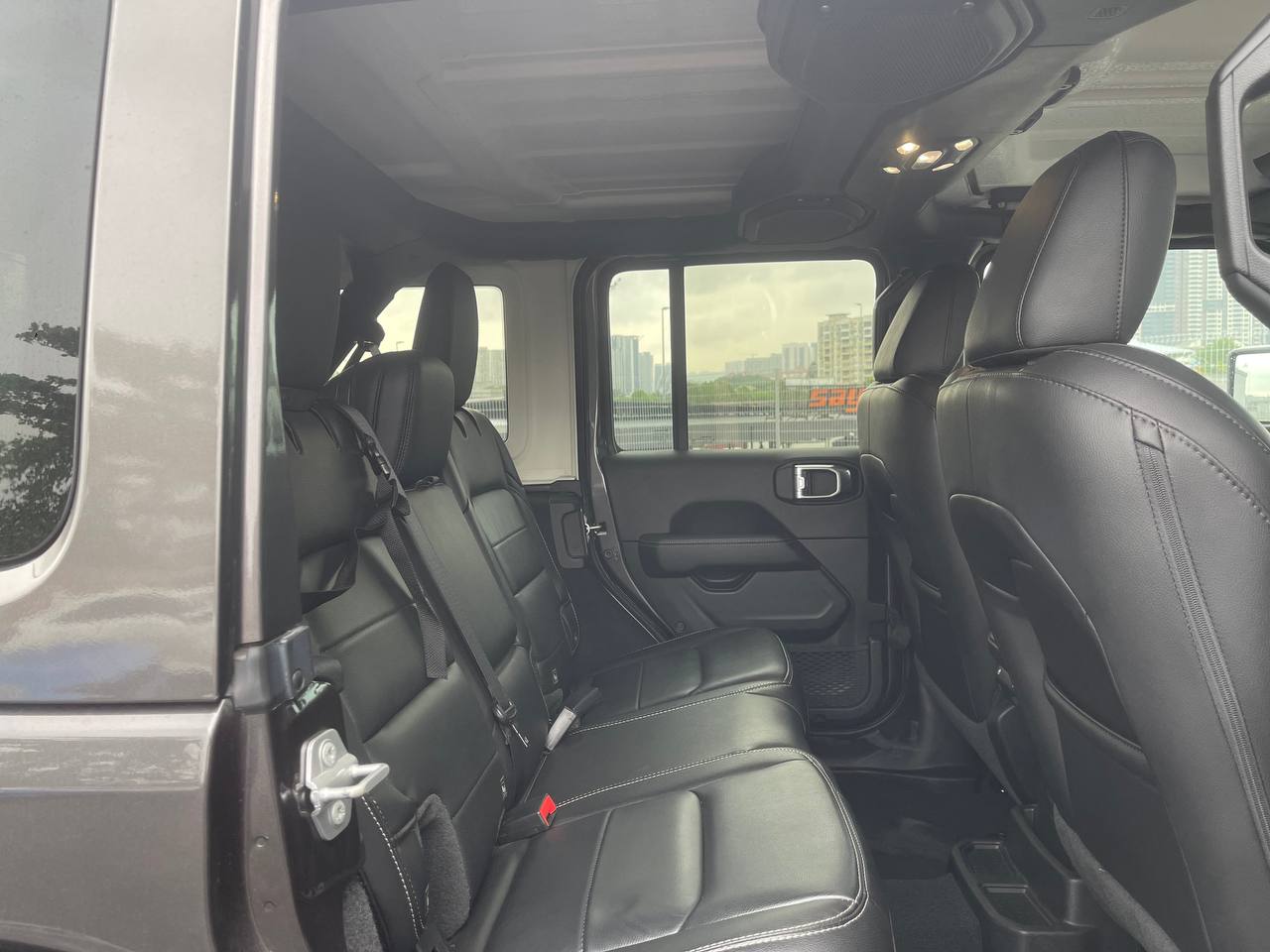 JEEP WRANGLER UNLIMITED SAHARA 4WD 2.0T