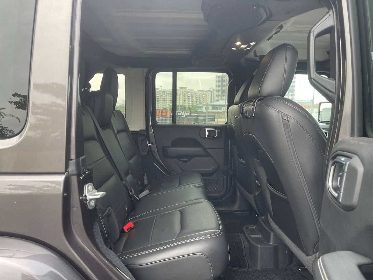JEEP WRANGLER UNLIMITED SAHARA 4WD 2.0T