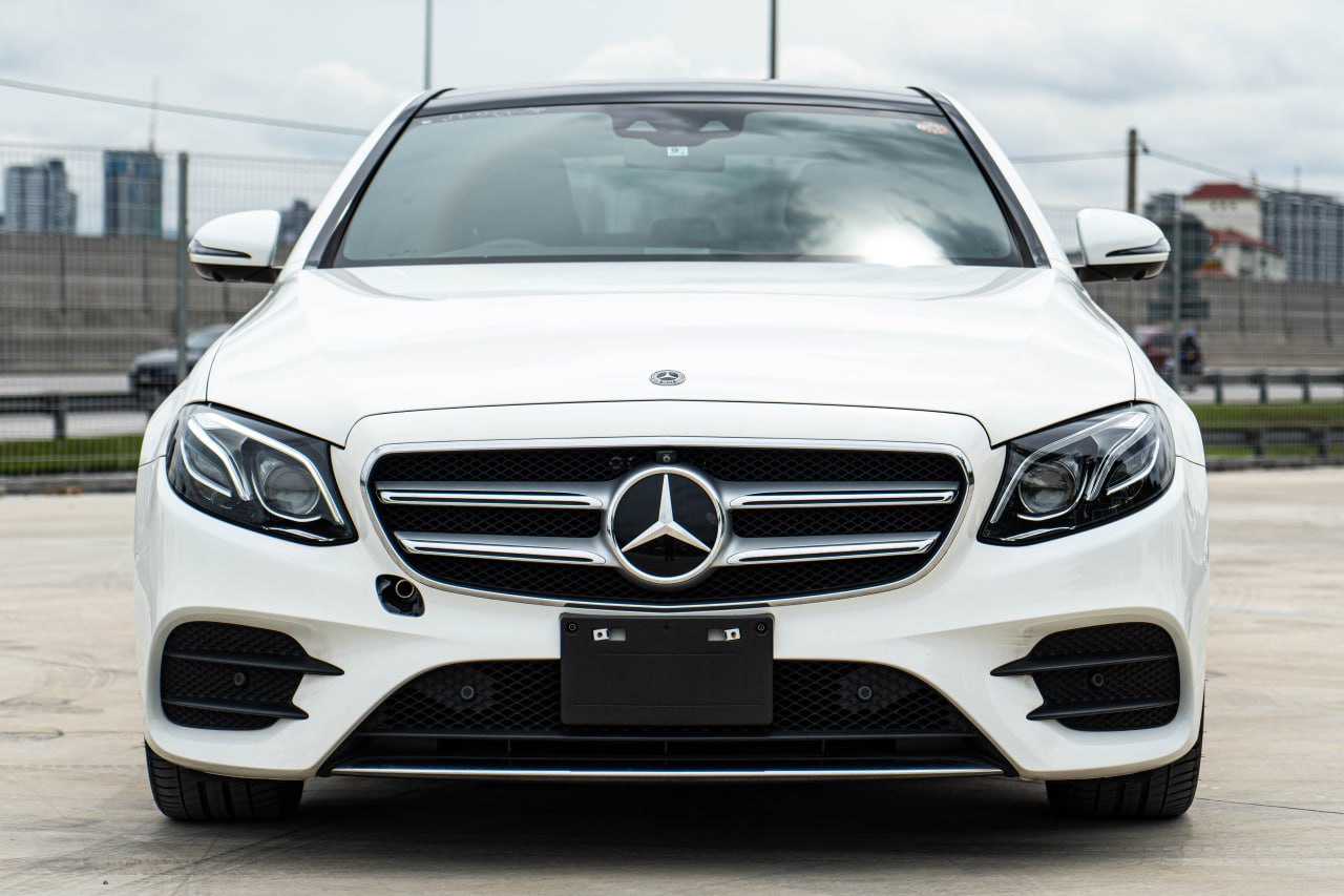 2018 MERCEDES BENZ E200 AMG SPORT 2.0T (WHITE)