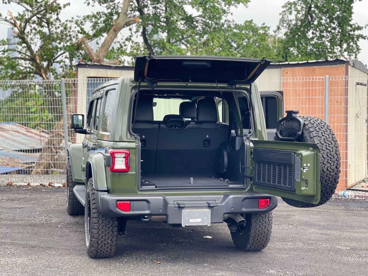 JEEP WRANGLER UNLIMITED SAHARA 4WD 2.0T