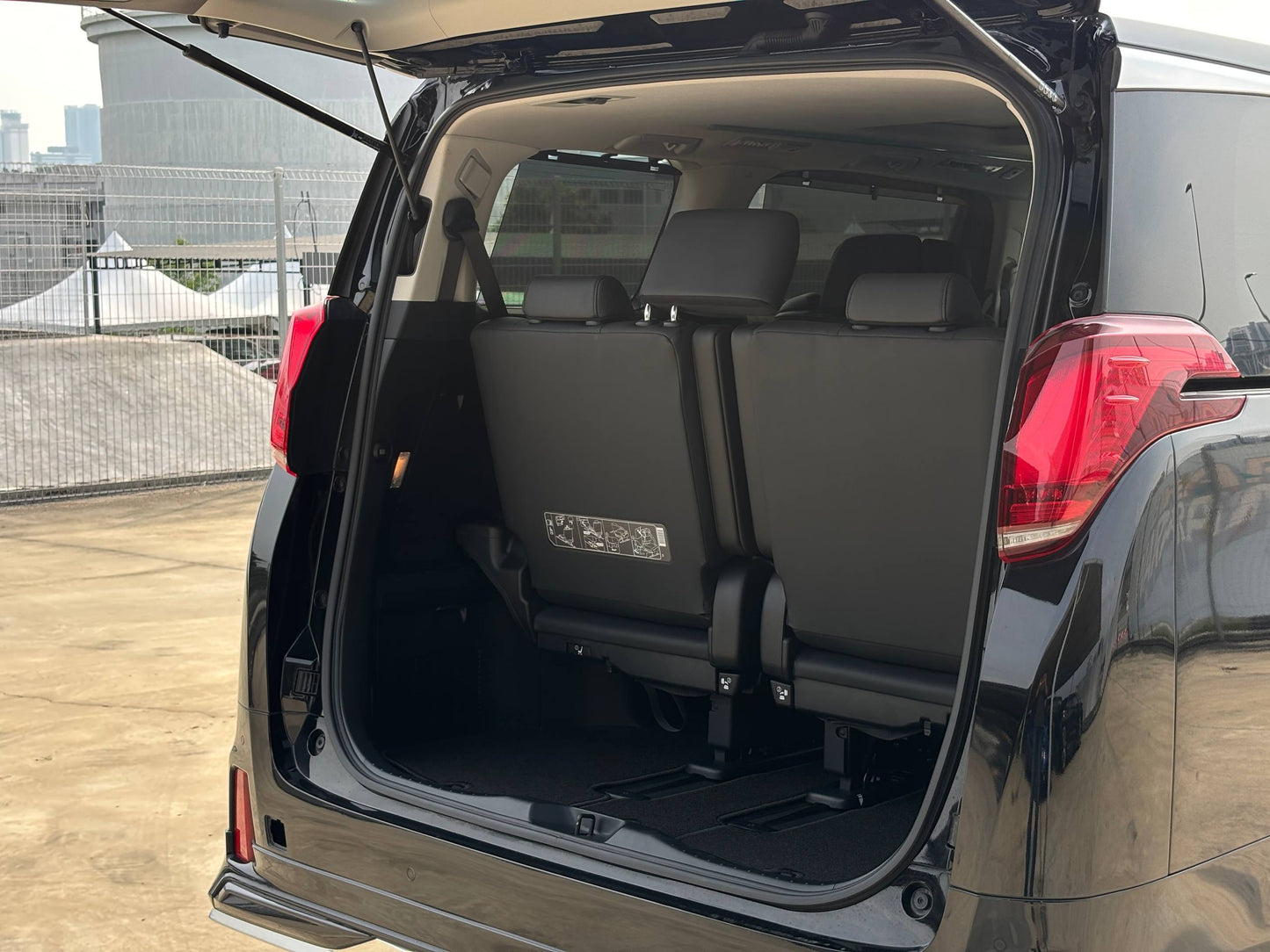 ALPHARD 2.5 SC PACKAGE MODELLISTA