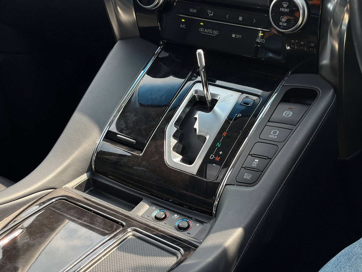 ALPHARD 2.5 SC PACKAGE MODELLISTA