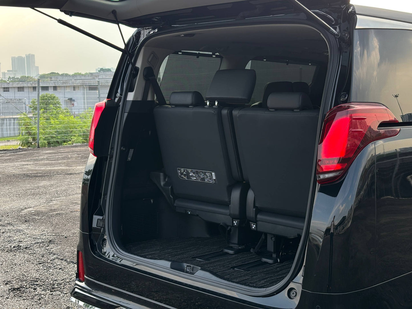 ALPHARD 2.5 SC PACKAGE MODELLISTA