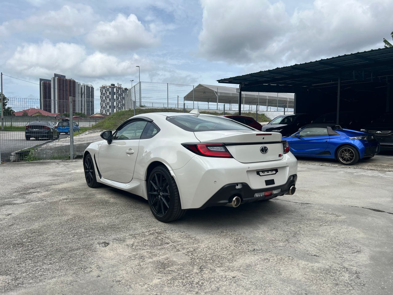 2022 TOYOTA GR86 2.4 RZ (AT)