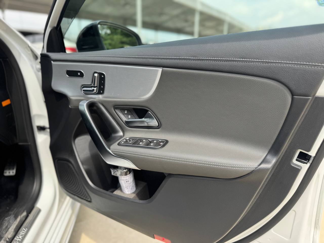 2022 MERCEDES BENZ A180 AMG 1.3T LEATHER EXCLUSIVE PACKAGE