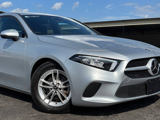 MERCEDES-BENZ A180 SE SEDAN 1.3T