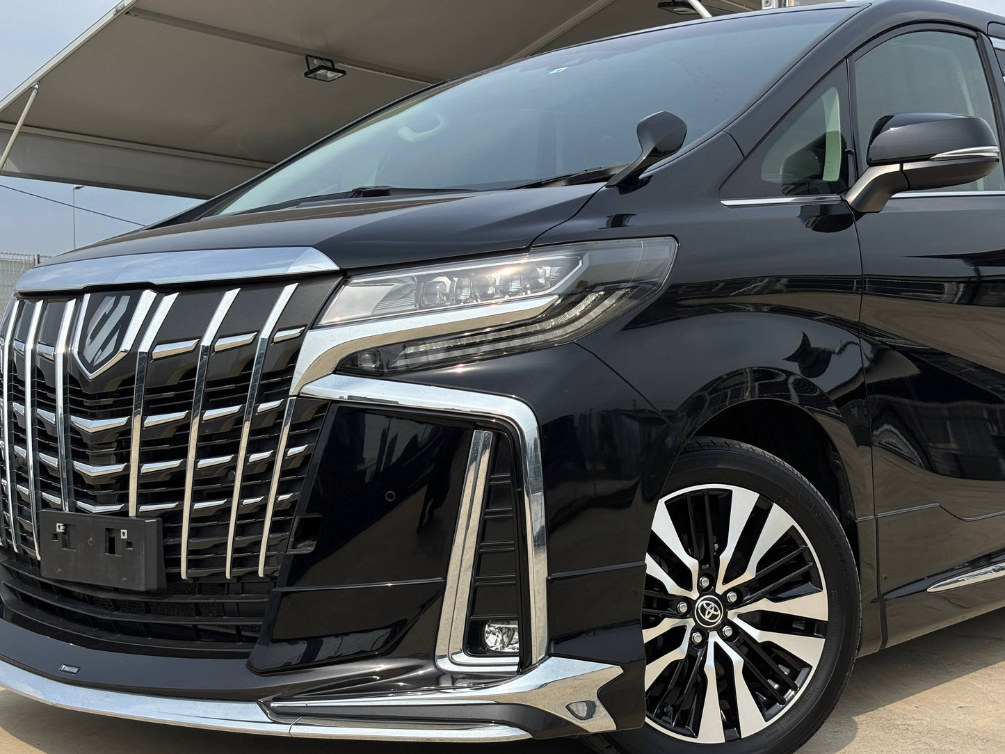 ALPHARD 2.5 SC PACKAGE MODELLISTA