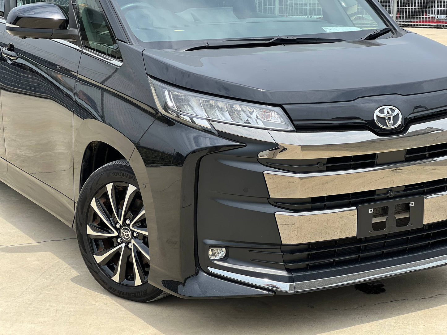 2022 TOYOTA VOXY 2.0 S-Z 2.0 DYNAMIC FORCE NEW MODEL