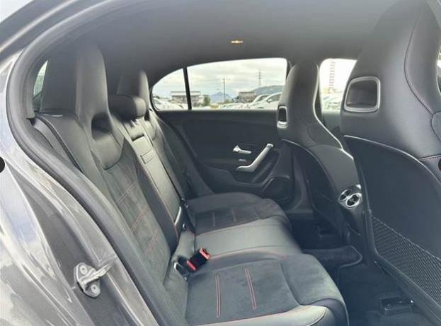 MERCEDES BENZ A180 AMG 1.3T