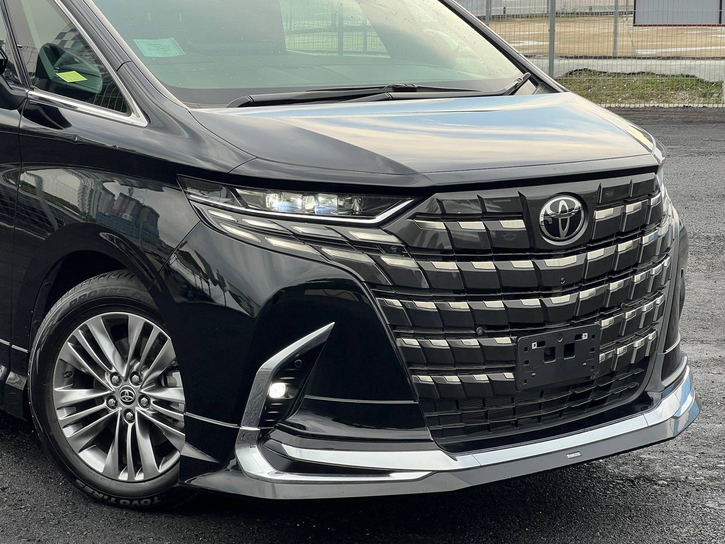 TOYOTA ALPHARD Z MODELLISTA