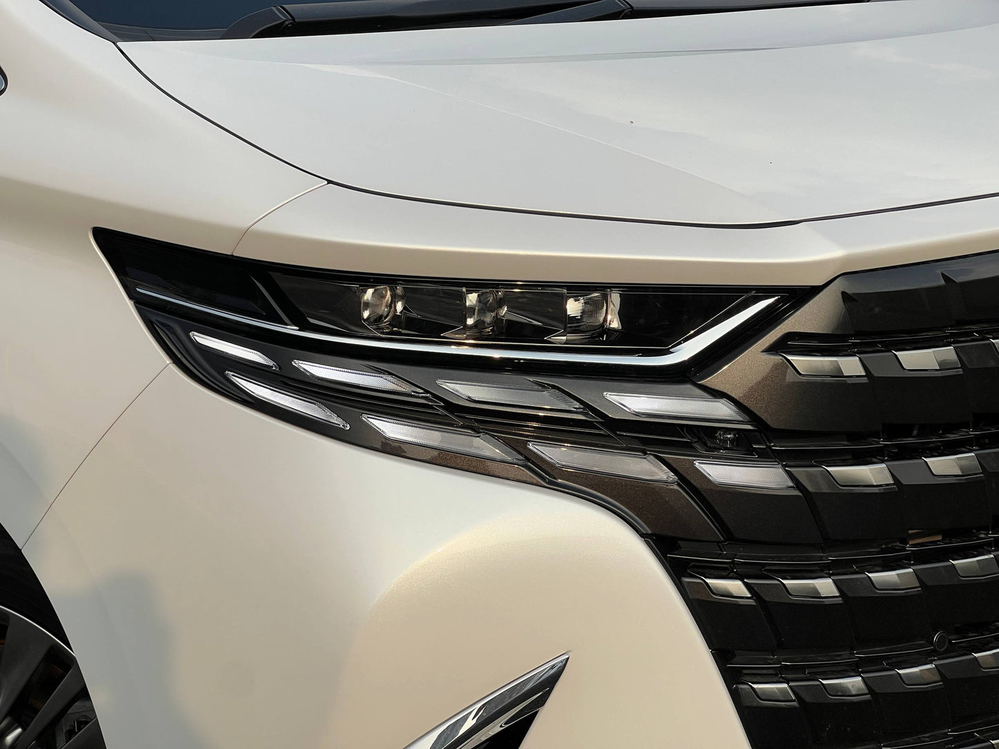 ALPHARD 2.5 Z (NEW MODEL)