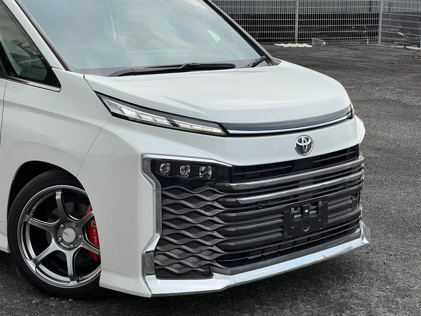 VOXY 2.0 S-Z (NEW MODEL)