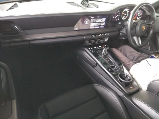 PORSCHE 911 CARRERA GTS CABRIOLET