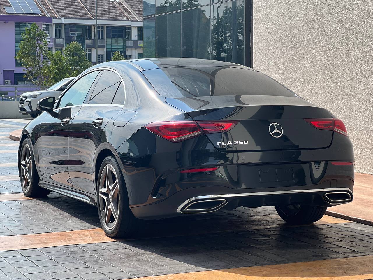 MERCEDES CLA250 AMG LINE 2.0T PREMIUM-PLUS