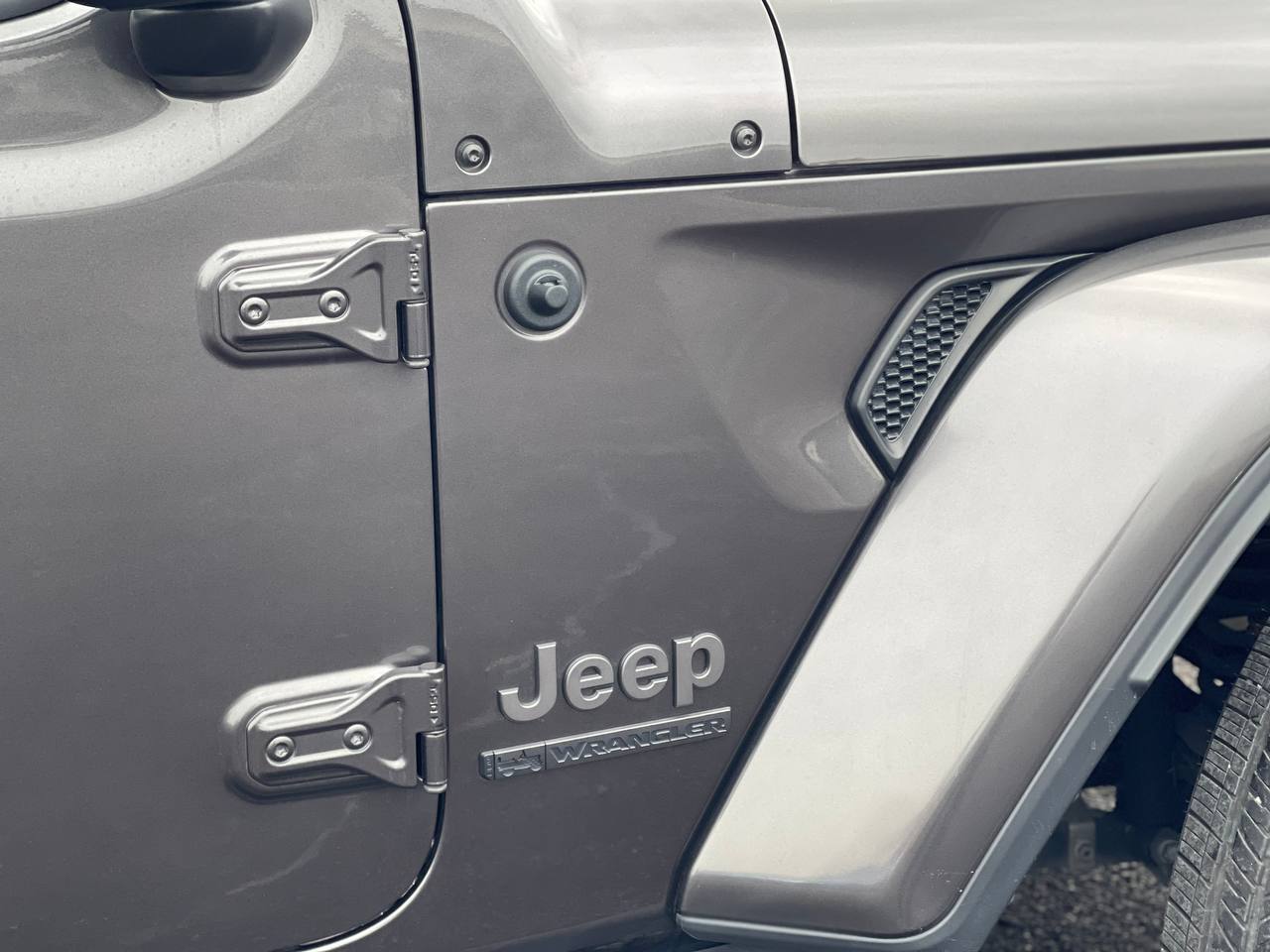 JEEP WRANGLER UNLIMITED SAHARA 4WD 2.0T