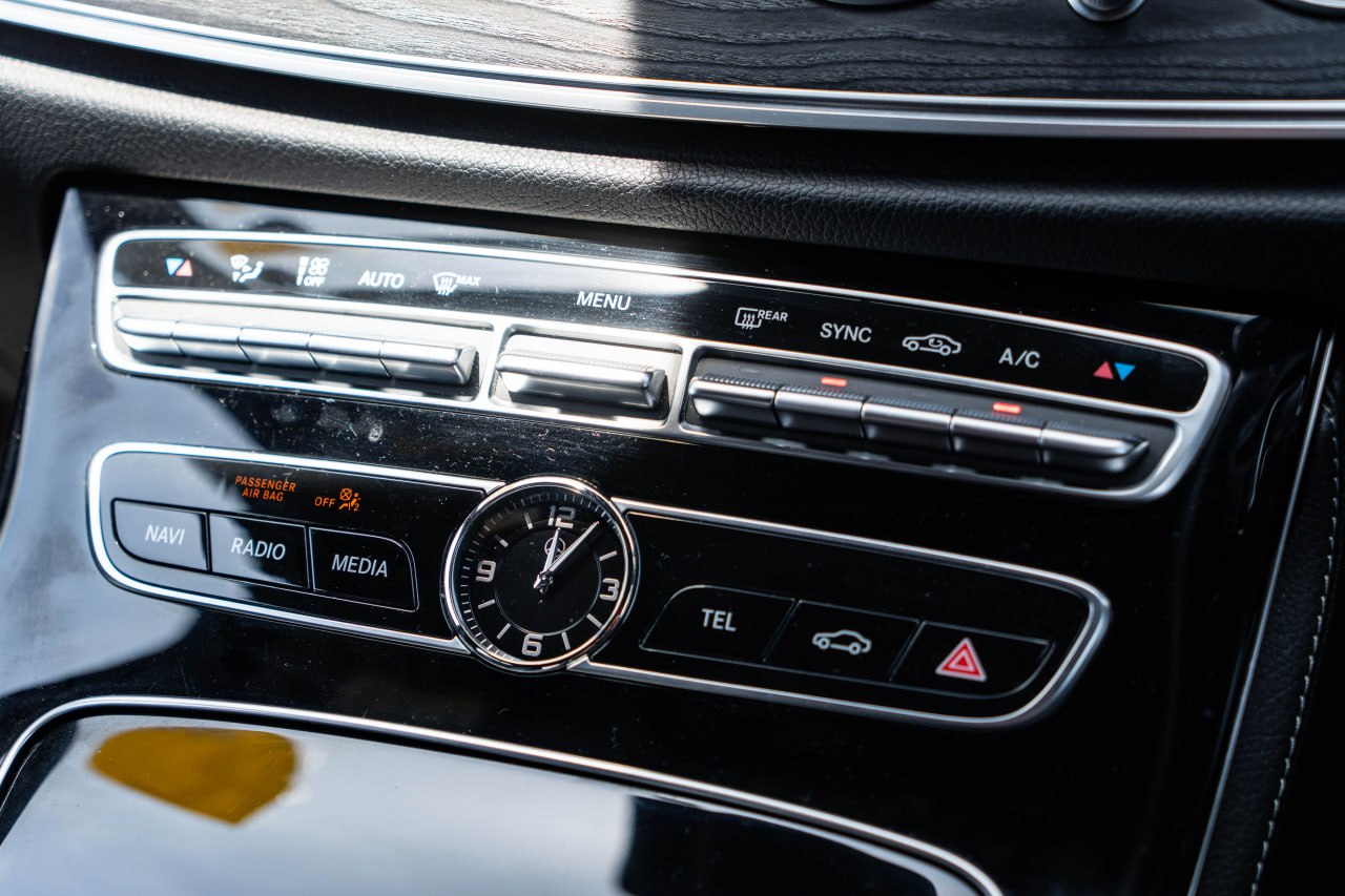 2018 MERCEDES BENZ E200 AMG SPORT 2.0 T ADVANCE PACKAGE