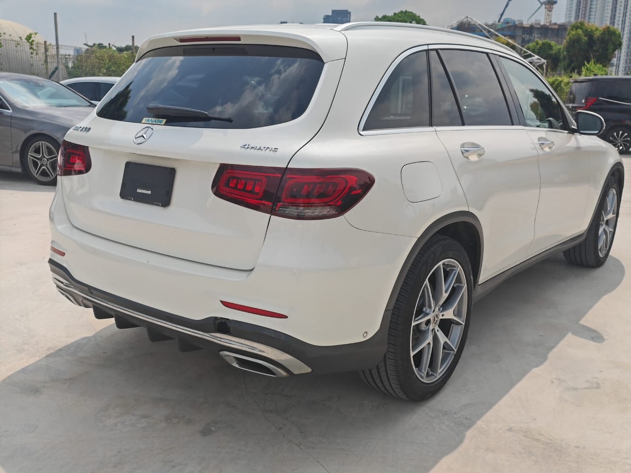 2022 MERCEDES BENZ GLC300 AMG LINE 4 MATIC 2.0T