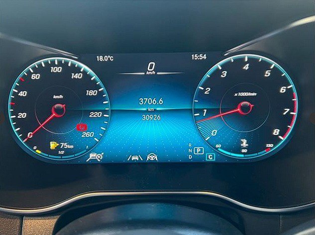 MERCEDES-BENZ GLC300 AMG LINE 4MATIC 2.0T