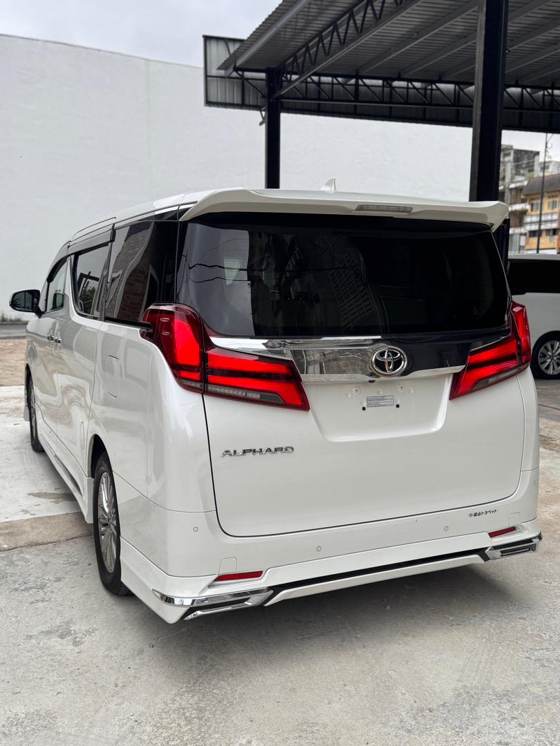 TOYOTA ALPHARD 2.5 G