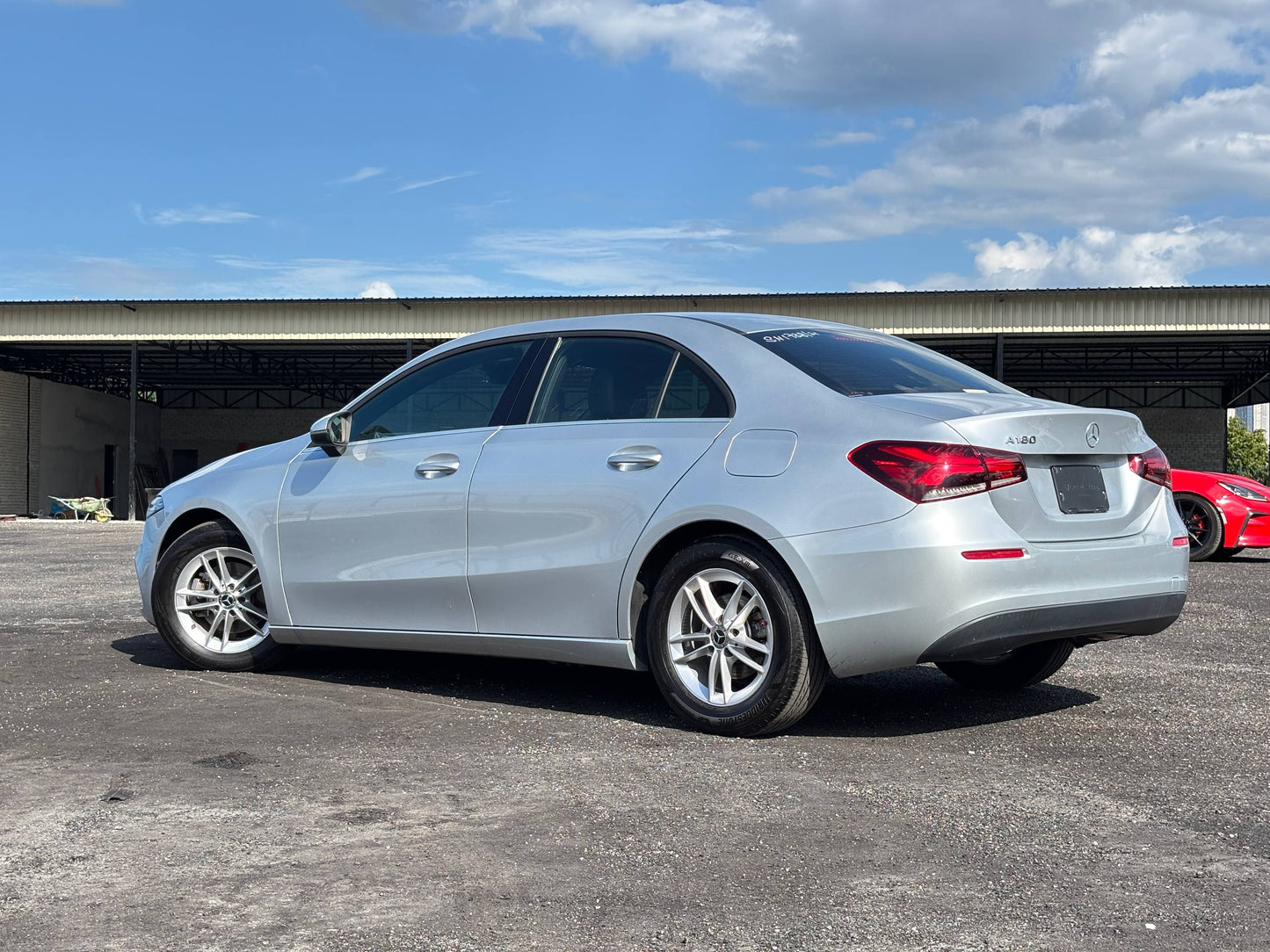MERCEDES-BENZ A180 SE SEDAN 1.3T