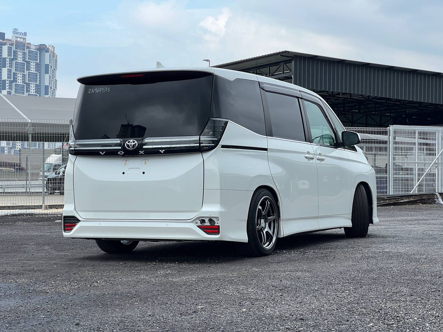 VOXY 2.0 S-Z (NEW MODEL)