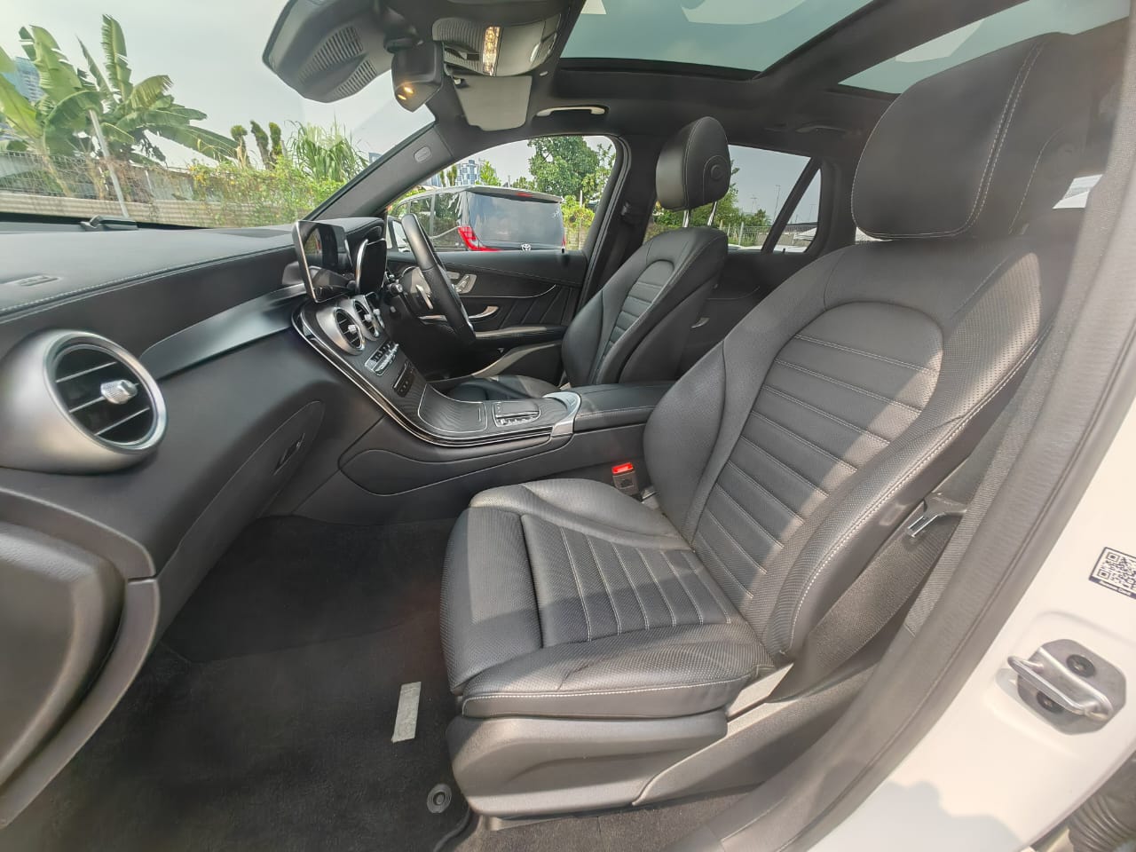 2022 MERCEDES BENZ GLC300 AMG LINE 4 MATIC 2.0T