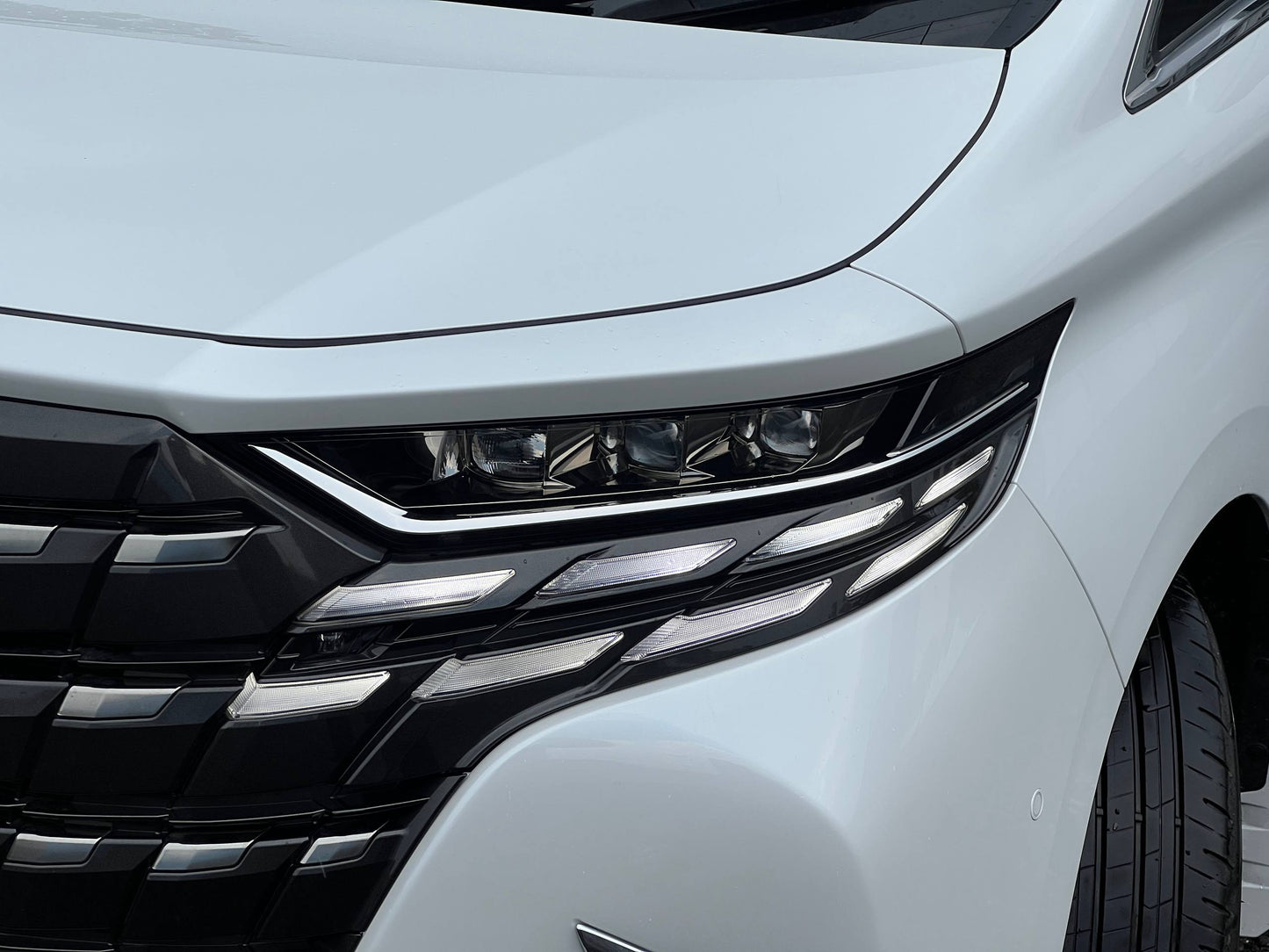 ALPHARD 2.5 Z NEW MODEL