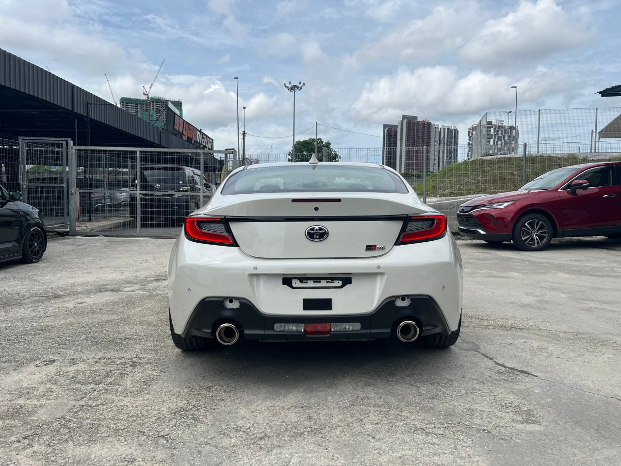 2022 TOYOTA GR86 2.4 RZ (AT)