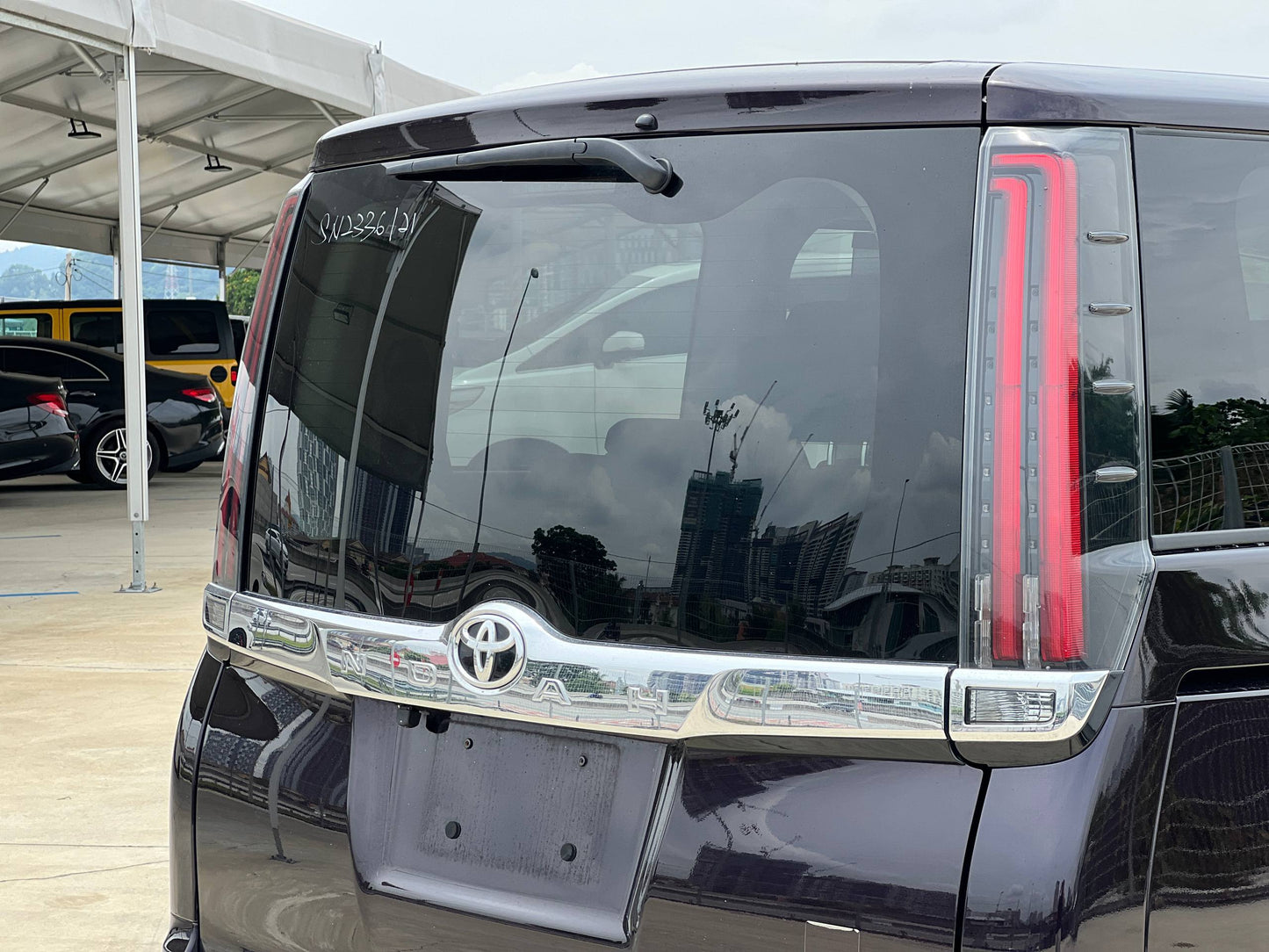 2021 TOYOTA NOAH 2.0X