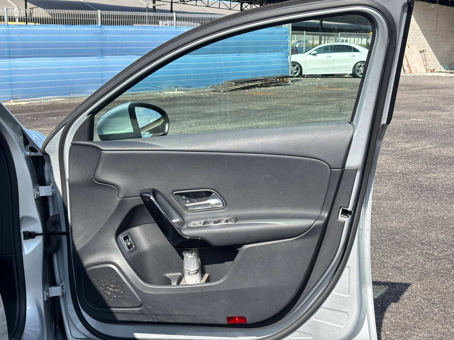 MERCEDES-BENZ A180 SE SEDAN 1.3T