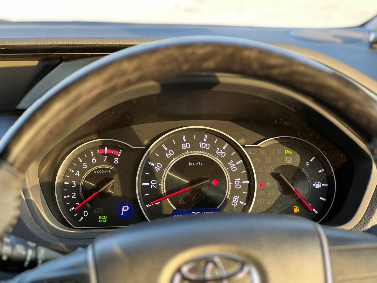 2021 TOYOTA NOAH 2.0 WXB III