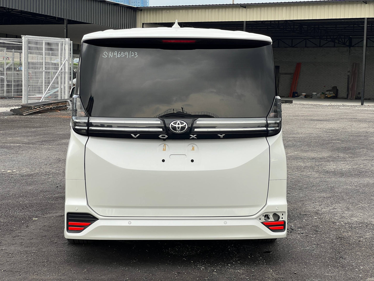 VOXY 2.0 S-Z (NEW MODEL)